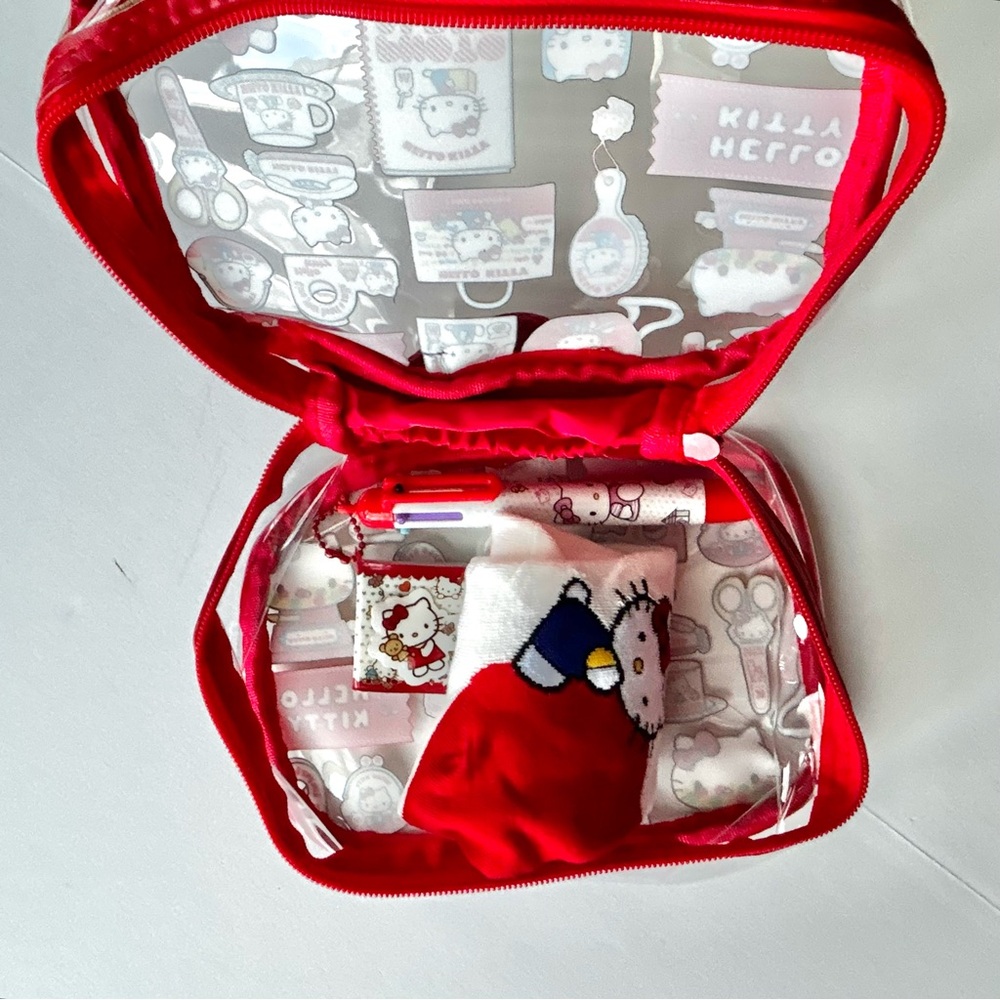 ❤️(HK0009) Hello Kitty Adorable 7-Piece Bundle - Picture 8 of 11